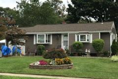 KingWall Siding: Canyon and GAF 50 year roof: Barkwood